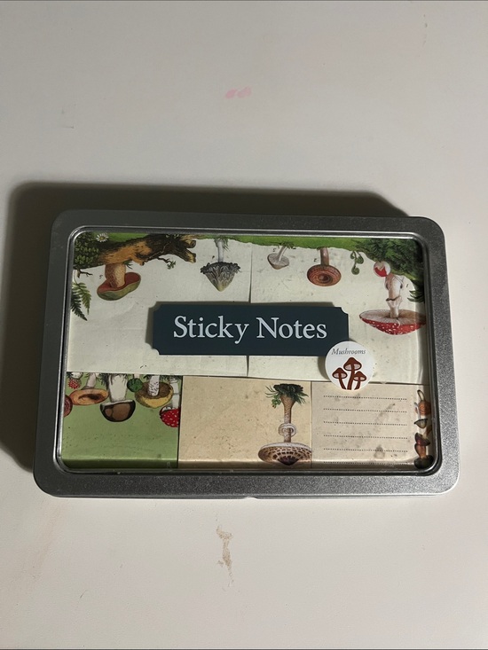 Cavallini & co Other - Sticky Notes Tin Set - Mushroom Design Cavillini & co
